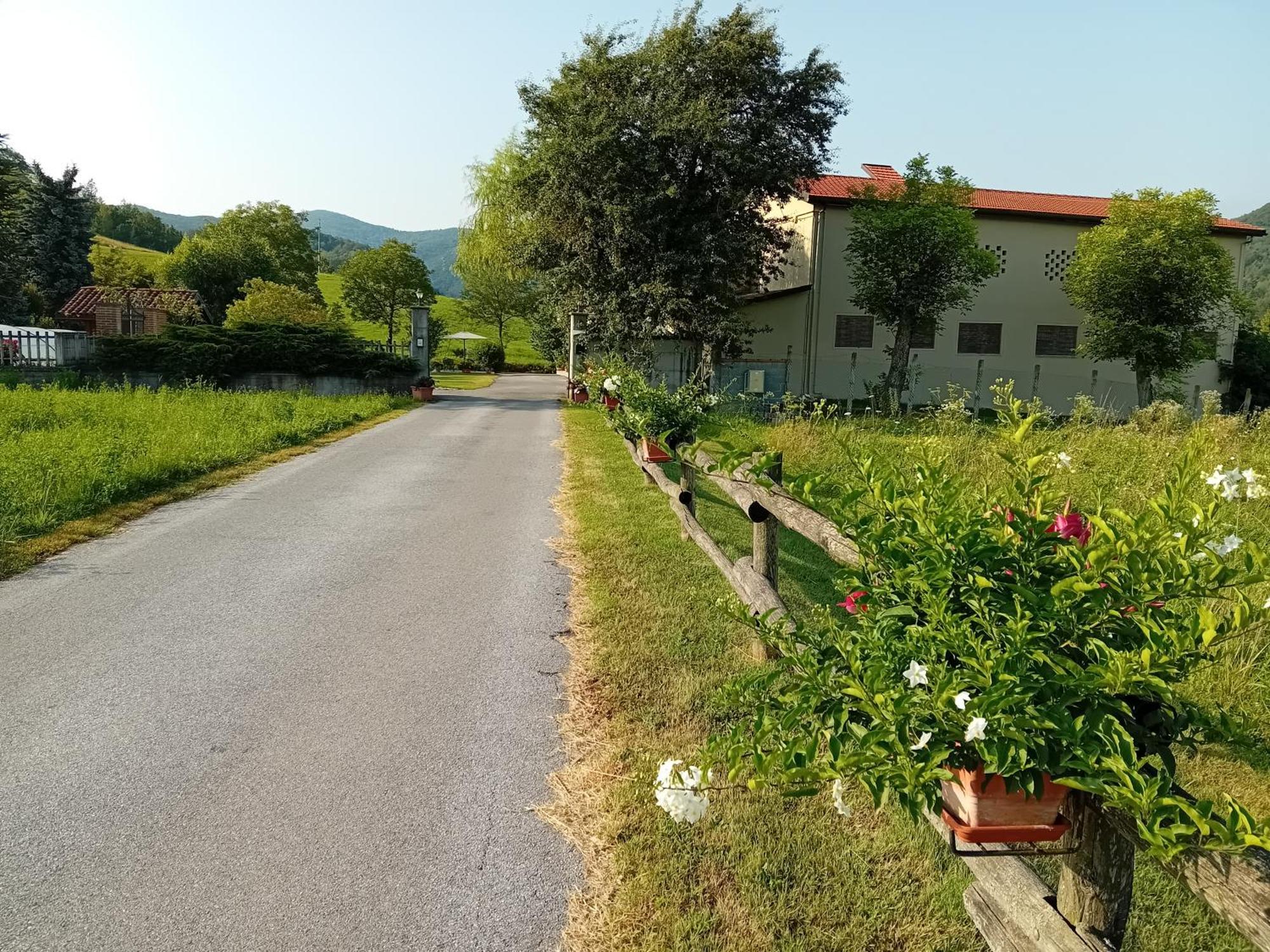 L'Isola Dla Cerrea Bed & Breakfast Mombasiglio Exterior foto