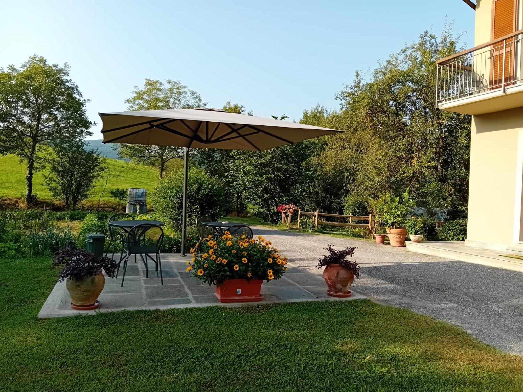 L'Isola Dla Cerrea Bed & Breakfast Mombasiglio Exterior foto