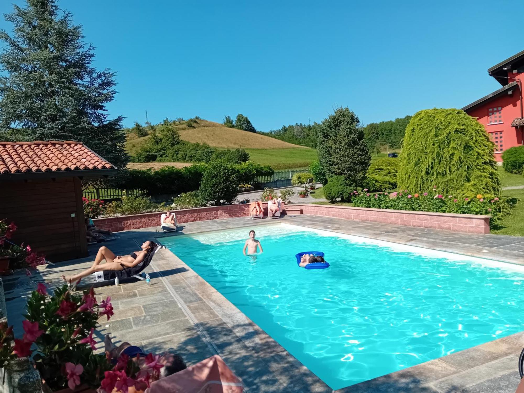 L'Isola Dla Cerrea Bed & Breakfast Mombasiglio Exterior foto